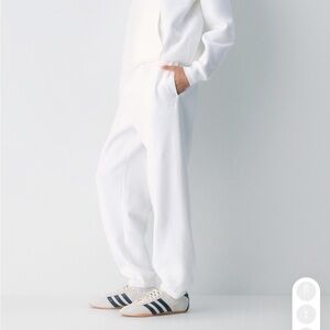 Aritzia TNA Cozy Sweatfleece Mega Joggers